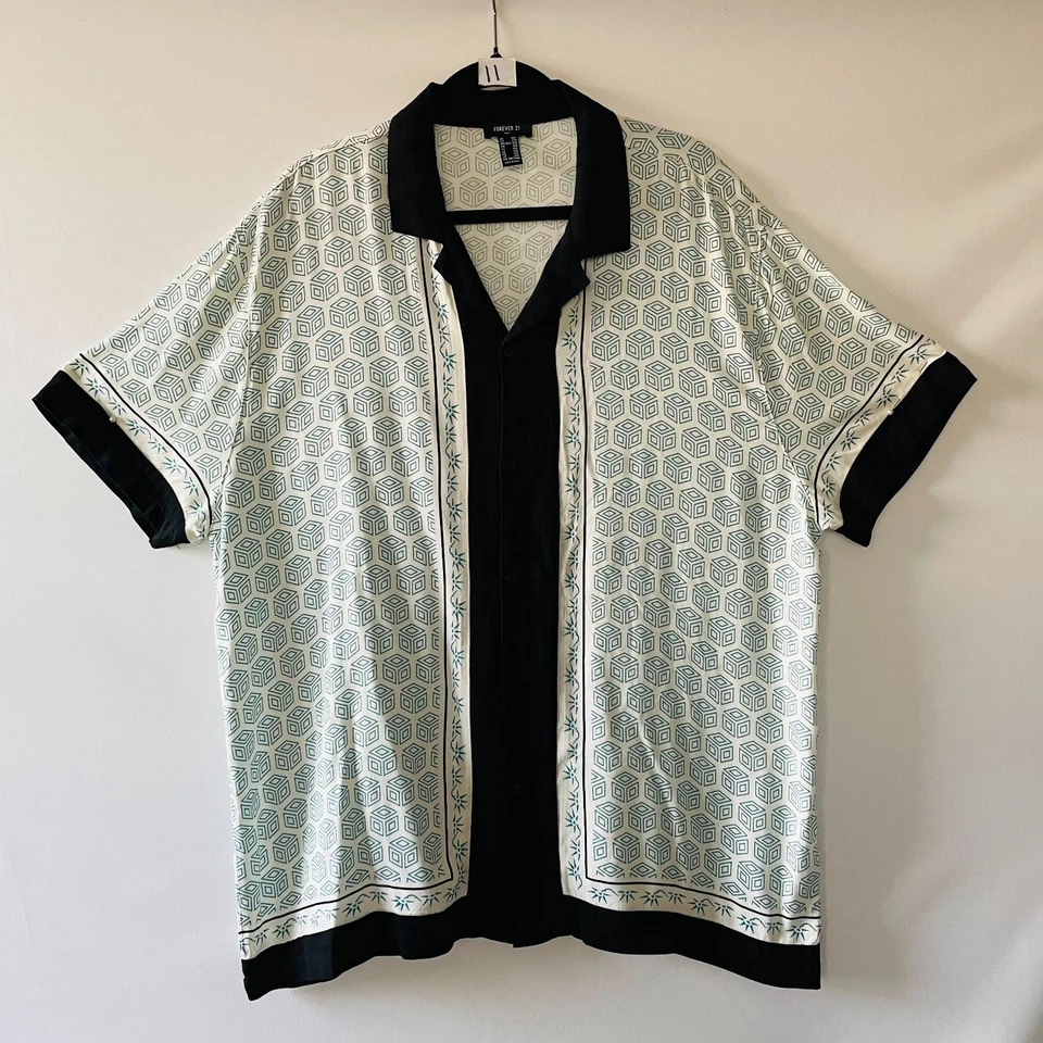 Camisa con botones Forever 21 para hombre como nueva manga corta estampado geométrico de club talla XXL Foto 1 de 4