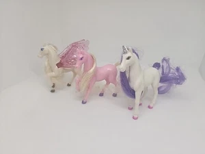 Barbie Magic Of Pegasus Magical Rosa Lila Flügel Pferd Lot Einhorn Mini Figur - Bild 1 von 15