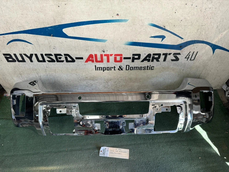 Parachoques delantero cromado GMC SIERRA 2500 HD 3500 2015 2019 con 2 abolladuras OEM AY06052 Foto 1 de 4