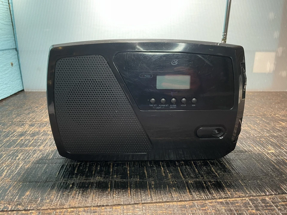 GPX R633B Portable Shortwave AM/FM Alarm Clock Radio Black Tested Battery Power - Image 1 of 4
