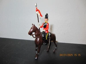 Vintage W Britains beritten 9th Queens Royal Lancer Blei Spielzeug Soldat #1 - Bild 1 von 1