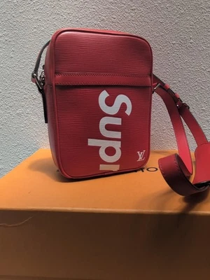 Louis Vuitton x Supreme - Rojo Epi Danubio - 100% Auténtico - LEER DESCRIPCIÓN Foto 1 de 4