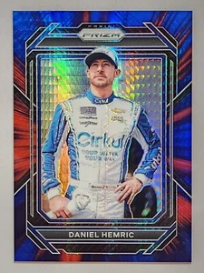 2023 Panini Prizm NASCAR Racing #64 Daniel Hemric Rosso Blu Hyper Prizm #275/299 - Foto 1 di 2