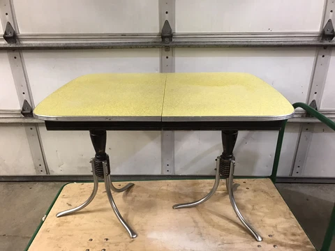VTG RETRO ART DECO LEGGED YELLOW FORMICA TABLE W/LEAF 4 CHAIRS OPT CHROMECRAFT Cover