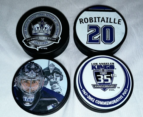 Luc Robitaille #20 Hockey Puck NHL Los Angeles LA Kings / Roman Cechmanek Cover