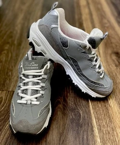 Women’s D’Lites SKETCHERS Wide Fit Air Cooling Gray Leather Gym Shoes Sz.9 - Picture 1 of 5
