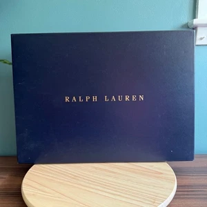 Ralph Lauren leere dunkelblaue Geschenkbox mit goldenem Schriftzug 20 x 14 x 3 - Bild 1 von 9