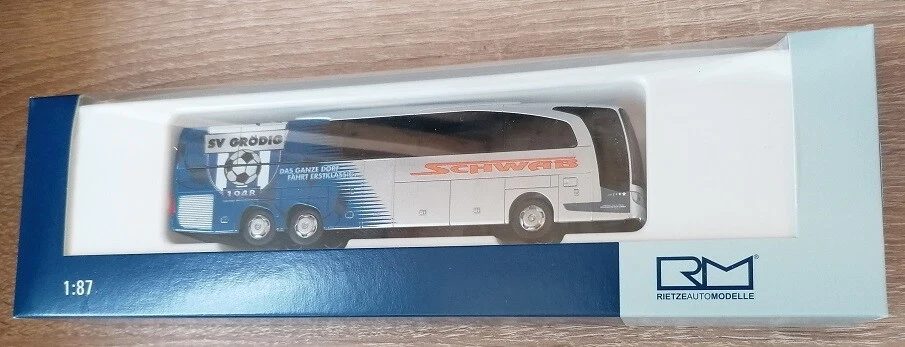 Rietze 66357 - 1/87 Mercedes-Benz Travego M Schwab Reisen (AT) - Neu - Bild 1 von 1