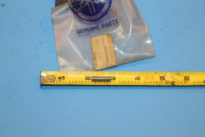 NOS YAMAHA YCS1C YG5S YG5T YL2C YL2CM PIN, PASADOR - 93605-20043-00  Foto 1 de 4