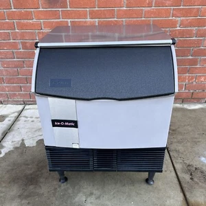 2022 Ice-O-Matic ICEU300HA 30"W Half Cube Undercounter Ice Machine - 309 lbs/day - Picture 1 of 8