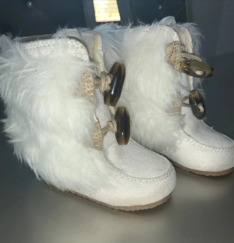 BOTAS GYMBOREE PIEL MARFIL Talla 4 Foto 1 de 4