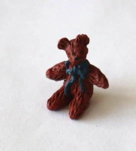 DTOP Orsacchiotto Seduto "push" BLOSSOM BUCKET STATUINA MINIATURA VINTAGE - Foto 1 di 4