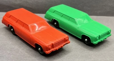 2 Vintage Imperial? Galanite? Tomte? Vinyl Plymouth Station Wagons Volare? - Image 1 of 4