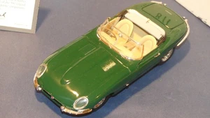 G071 Franklin Mint 1961 Jaguar XK E-Type 1:24 Green COA - Picture 1 of 10