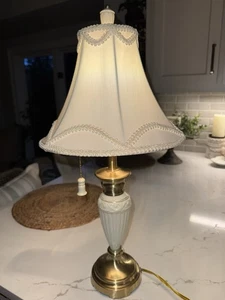 Lenox Ivory Porcelain Lighting By Quoizel Table Lamp W Shade - Picture 1 of 4