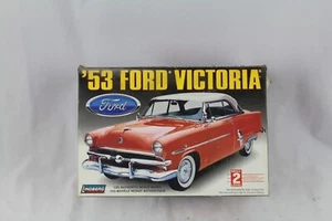 Kit modellino Lindberg '53 Ford Victoria 1/25 non sigillato - Foto 1 di 8