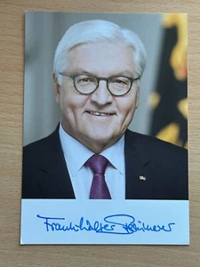 Frank-Walter Steinmeier - Bundespräsident - Autogrammkarte orig. signiert #38509 - Bild 1 von 1