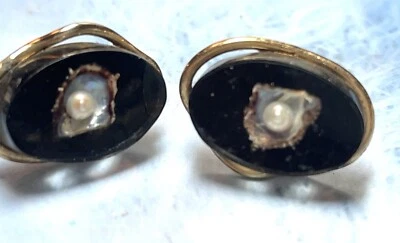 Gemelos vintage esmaltados negros, madreperla y perlas semilla por Swank Foto 1 de 4