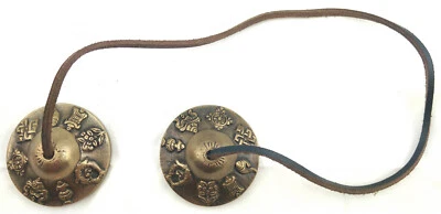 Zimbeln Tingsha Majeera … 8 Glückssymbole Ashtamangala … Nepal … 160g … 6cm Ø