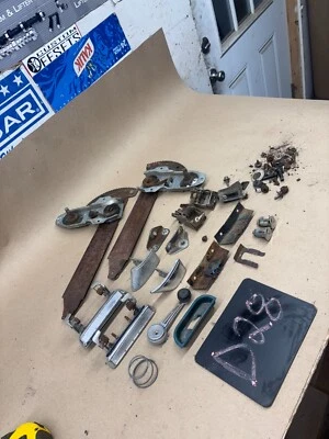 Ford Truck F150 F350 1978 78 1979 Bronco puerta abolladura ventana hardware de vidrio lote Foto 1 de 4