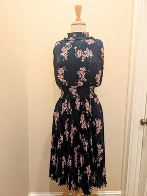 Vestido de Cóctel Nanette Lepore Azul Marino y Rosa Floral Plisado Cintura Calada Talla 10 Foto 1 de 4