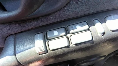 Interruptor de puerta delantera del conductor maestro del conductor se adapta a 99-05 BLAZER S10/JIMMY S15 Foto 1 de 4