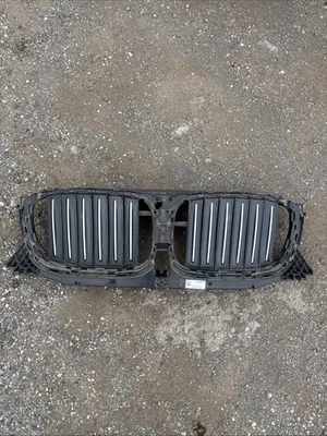 2018-2021 BMW X3 X4 G01 Active Radiator Shutters OEM - Image 1 of 4