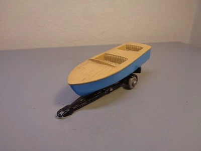 MATCHBOX LESNEY Nº 48A DE COLECCIÓN BOTE DEPORTIVO METEORITO Y REMOLQUE RUEDAS DE PLÁSTICO EN MUY BUENA CONDICIÓN Foto 1 de 4