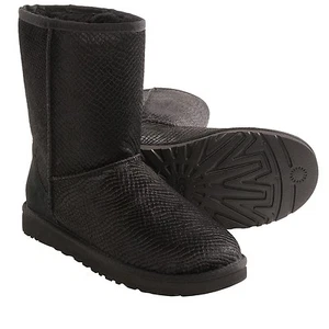 NEW WOMEN UGG AUSTRALIA BOOT CLASSIC MIDCALF HAIR SCALES BLACK 1008432 - Picture 1 of 8