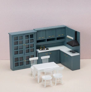 8 Stck. 1/12 Puppenhaus Miniatur Küchenmöbel Schrank Tisch Stuhl Spüle Herd - Bild 1 von 9