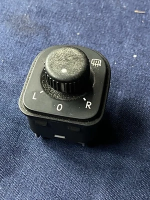Interruptor de espejo retrovisor 1K09565K 2005 2006 2007 2008 2009 2010 Volkswagen Jetta OEM usado Foto 1 de 4