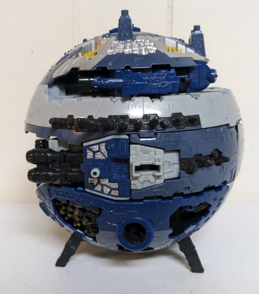 Hasbro Transformers Supreme Class Cybertron PRIMUS, Incomplete? Sold AS IS! - Image 1 of 4