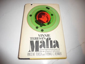 VINNIE TERESA'S MAFIA - Teresa and Renner - 1975 HC DJ-FIRST ED. - Free Shipping - Picture 1 of 8