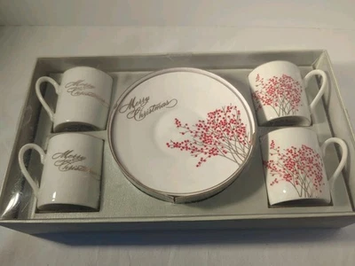 Juego de té Nicole Miller Home Feliz Navidad blanco con bayas rojas Foto 1 de 4