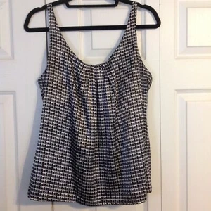 Camicetta canotta bianca grigio scuro media NEW YORK & COMPANY senza maniche plissettata - Foto 1 di 7