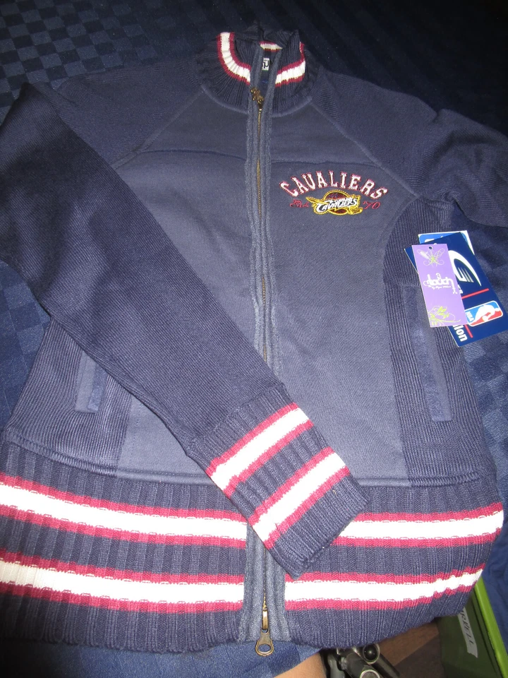NWT CLEVELAND CAVALIERS NBA WOMENS ZIP FRONT CARDIGAN STYLE SWEATER BLUE XS X-SM - Image 1 of 3