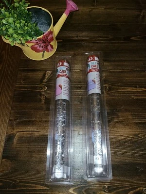 Juego de 2 alfileres de fondant con patrón de flores y puntos y remolinos en relieve Cake Boss Foto 1 de 3