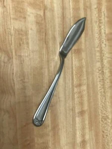 REED & BARTON STAINLESS STEEL BUTTER KNIFE IN EXCELLENT CONDITION - Picture 1 of 1