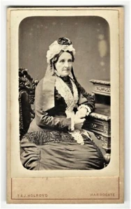 EARLY CARTE de VISITE PORTRAIT OF AN OLDER WOMAN IN HARROGATE, ENGLAND - Picture 1 of 3