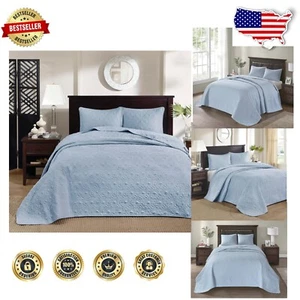 Lightweight Blue Damask King Quilt Set - All-Season Reversible Bedding Ensemble - Picture 1 of 13