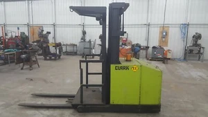 CLARK ELECTRIC ORDER PICKER - Picture 1 of 8