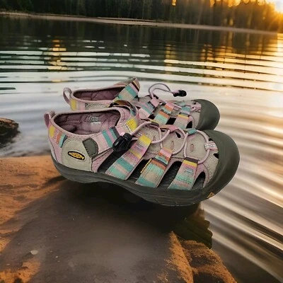 Sandálias femininas KEEN tamanho 5 multicoloridas sapatos aquáticos arco-íris caminhada rosa - Imagem 1 de 4