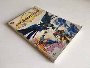 PLAY BOOK N. 22 L’ARTE DI WALTER SIMONSON DC PLAY PRESS 1992 BATMAN - Bild 1 von 1