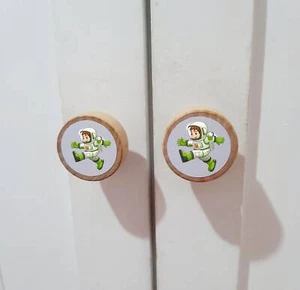 Spaceman Kleiderschrank Griffe Schubladengriffe Knöpfe perfekt für Upcycling Kleiderschrank, - Bild 1 von 2