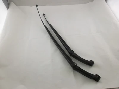 Комплект рычагов стеклоочистителя 85221-0R030 Toyota RAV4 2018 2017 2016 2015 2014 2013 - Изображение 1 из 4