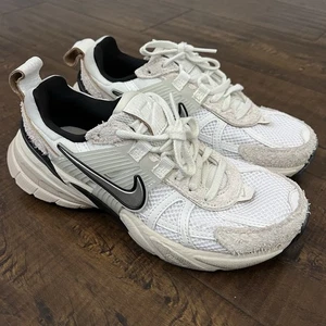 Nike V2K Run Pure Platinum Chrome Damen weiß Größe 5 Laufschuhe FN6703-100 - Bild 1 von 8