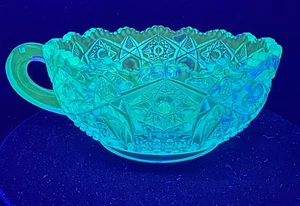 Vintage LE Smith Quintec Heritage Aqua Blue Manganese Glass Handled Nappy Dish - Picture 1 of 8