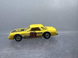 Dodge Mirada Stocker HK amarillo diecast 1/64 Hot Wheels GHO 1980 vintage - Imagen 1 de 7
