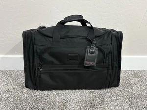 TUMI ‘Alpha’ Black Nylon 2-Wheeled Weekender Carry-On - 2254D3 - Picture 1 of 9