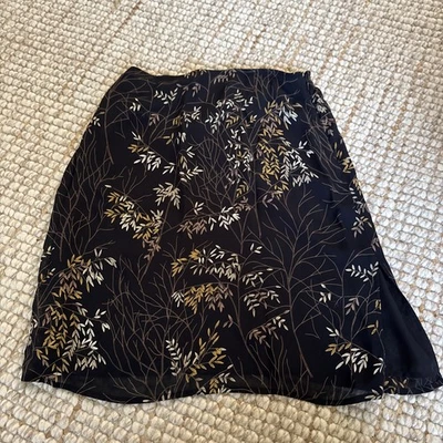 Falda Vintage Ann Taylor Mujer’s 6 NEGRA Beige Floral Forrada Cremallera Lateral Viaje En muy buena condición Foto 1 de 4